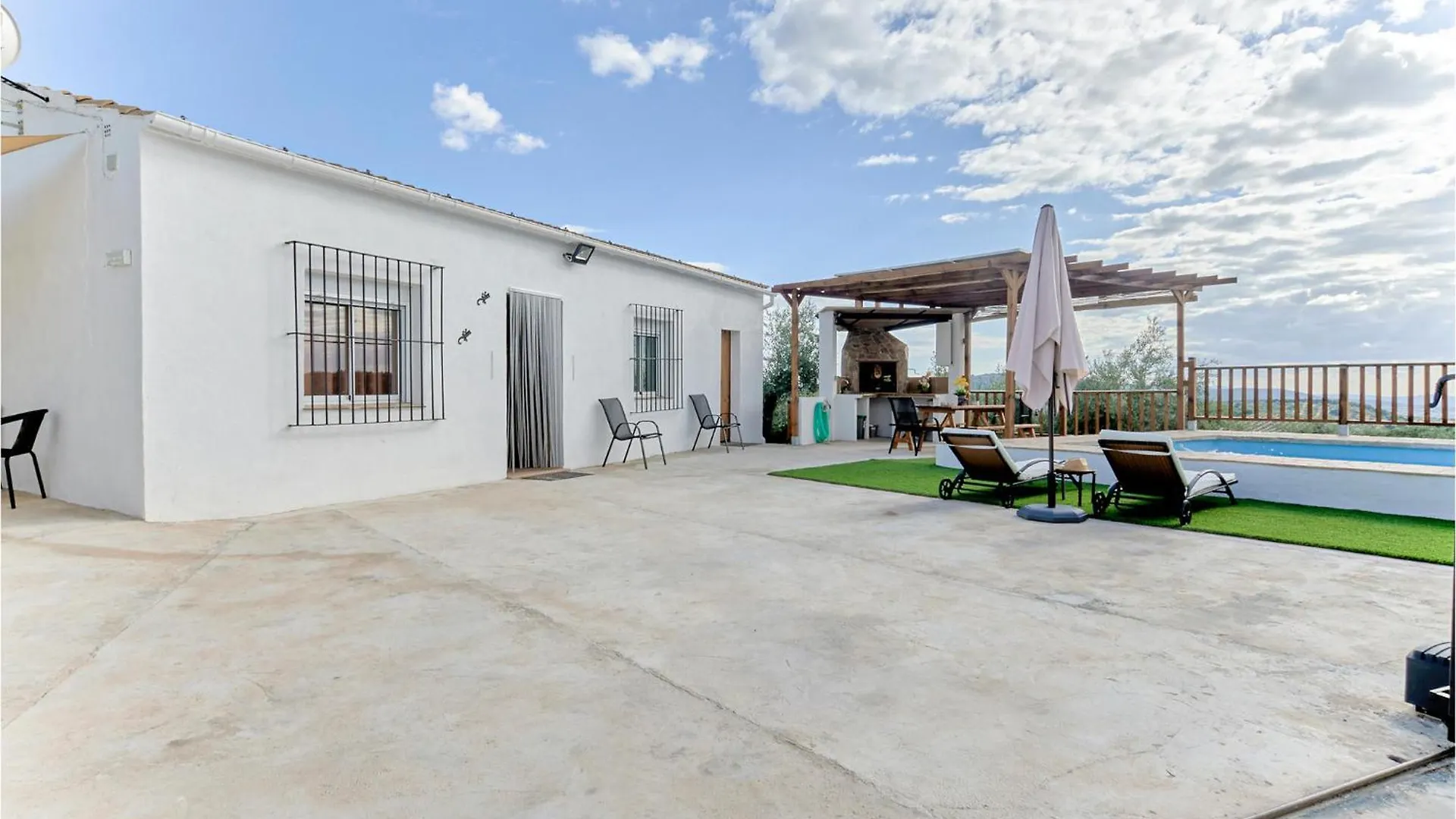 Amazing Home In Rute With Kitchenette